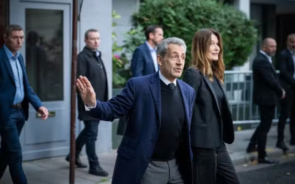 Γαλλία: Ο Νικολά Σαρκοζί υπό αστυνομική προστασία στη φυλακή λόγω «απειλών εναντίον του» Γαλλία: Ο Νικολά Σαρκοζί υπό αστυνομική προστασία στη φυλακή λόγω «απειλών εναντίον του»