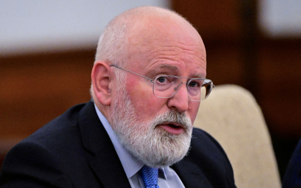 Ολλανδία: Ο πρώην Επίτροπος Τίμερμανς παραιτείται από αρχηγός κόμματος Ολλανδία: Ο πρώην Επίτροπος Τίμερμανς παραιτείται από αρχηγός κόμματος