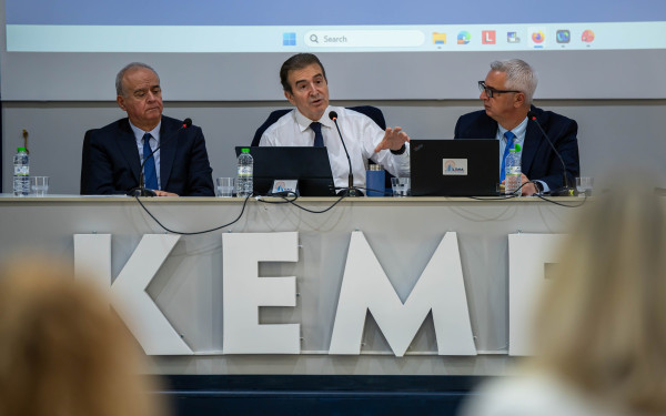 Με διευθυντές φυλακών συναντήθηκε ο  Μ. Χρυσοχοΐδης - «Συμβάλουμε στην επίλυση των ζητημάτων που προκύπτουν»