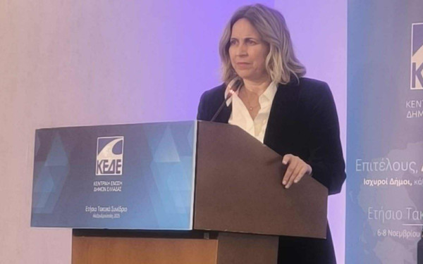 ΚΕΔΕ: Παρατείνεται η λειτουργία των Συμβουλευτικών Κέντρων και Ξενώνων Φιλοξενίας Γυναικών