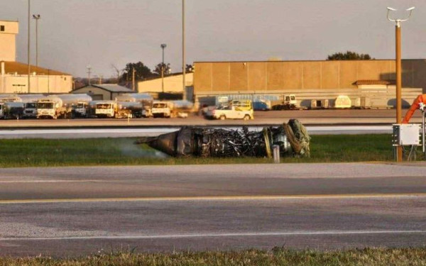 ΗΠΑ: Δώδεκα οι νεκροί από τη συντριβή αεροσκάφους στο Κεντάκι - Ο κινητήρας αποκολλήθηκε πριν απογειωθεί (βίντεο)