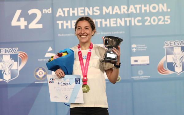 Αυθεντικός Μαραθώνιος Αθήνας: Ρεκόρ διαδρομής από την Αναστασάκη και εντυπωσιακός Γεωργίου στα 5 χλμ.