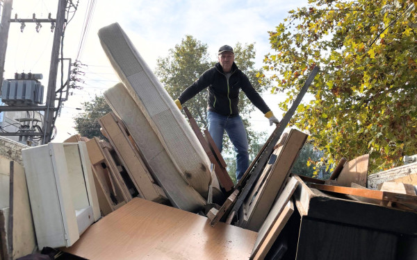 Θεσσαλονίκη: Περισσότεροι από 8 τόνοι ογκωδών μαζεύτηκαν σε δύο μέρες από την δράση «Μπάζα στο μηδέν»