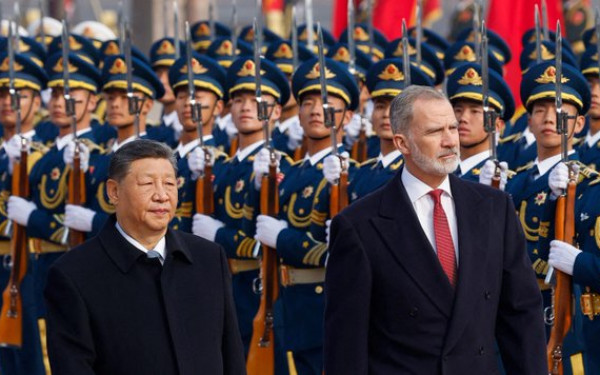 Iσπανία: Επίσκεψη βασιλιά Φελίπε στην Κίνα 18 χρόνια μετά την επίσκεψη του πατέρα του (βίντεο)