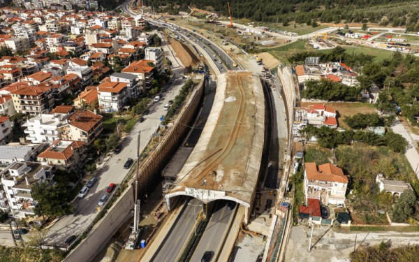 Θεσσαλονίκη: Δίωρος αποκλεισμός κυκλοφορίας στον κόμβο Μετεώρων λόγω flyover