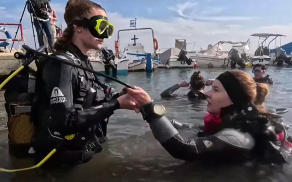 Μυτιλήνη: Καθάρισε το λιμανάκι της Βαρειάς ομάδα κατάδυσης του Πανεπιστημίου Αιγαίου (βίντεο)