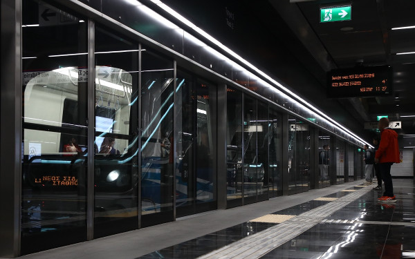 Μετρό Θεσσαλονίκης: Θα λειτουργήσει για 24 ώρες μέσα στις γιορτές