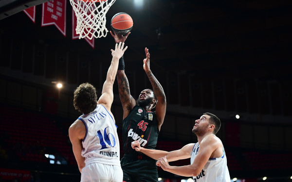 Μπάσκετ: Ο Ολυμπιακός δυσκολεύτηκε αλλά λύγισε τον εξαιρετικό Ηρακλή  (βίντεο)