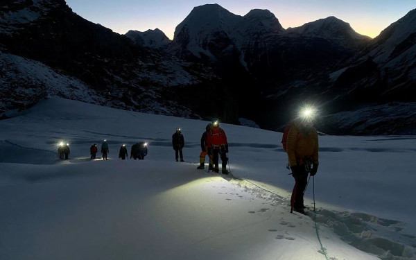 Νεπάλ: Χιονοστιβάδα παρέσυρε 7 ορειβάτες - Νεκροί οι 3, αγνοούνται οι 4