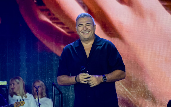 Δήμος Θεσσαλονίκης: Χριστούγεννα σε κάθε κοινότητα- Με Αντώνη Ρέμο το άναμμα του δέντρου στην πλατεία Αριστοτέλους