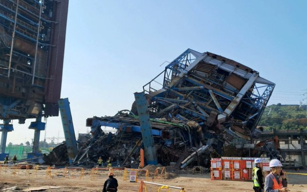 Νότια Κορέα: Επτά άνθρωποι παγιδεύτηκαν σε ηλεκτροπαραγωγικό σταθμό - Κατέρρευσε μεγάλη κατασκευή