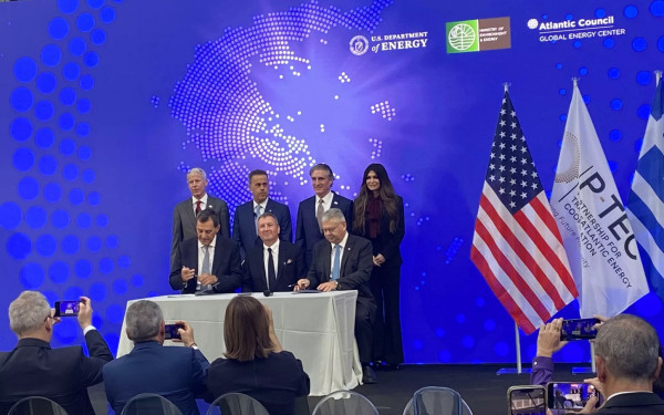 Το άσπρο και το μαύρο της Ελλάδας και η αναμονή για Τσίπρα και Σαμαρά. Γράφει ο Mποξέρ*