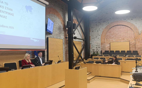 Δημογραφικό: Οι νέοι στην Κεντρική Μακεδονία δεν κάνουν παιδιά ως τα 30 εξαιτίας οικονομικών προβλημάτων - Στηρίζονται στον παππού και τη γιαγιά