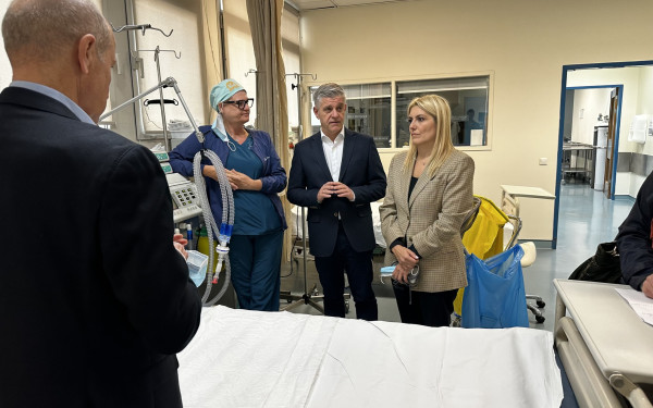 Στο «Παπαγεωργίου» ο Γιουτίκας - «Τα μηχανήματα που εξασφάλισε η ΠΚΜ έχουν συμβάλλει δυναμικά στην αναβάθμιση των παρεχόμενων υπηρεσιών»