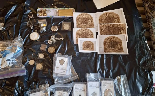 Επιχείρηση της Europol - Έλληνας σε κύκλωμα διακίνησης αρχαιοτήτων - Συνελήφθη με εκατοντάδες αντικείμενα, εικόνες και νομίσματα