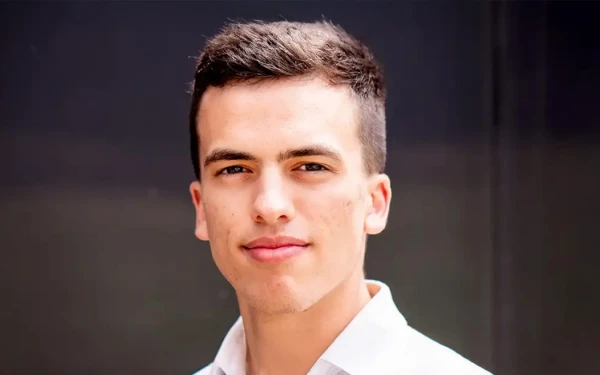 Από την Κρήτη στο ΑΠΘ και στο Μόναχο - Η ιστορία του Λεωνίδα Ασκιανάκη που απομακρύνει διαστημικά συντρίμμια