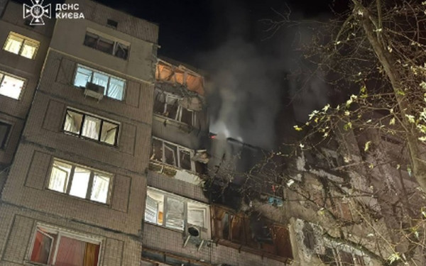 Ρωσία-Ουκρανία: Πάνω από 200 ουκρανικά drones καταρρίφθηκαν - Μαζική ρωσική επίθεση με έναν νεκρό και 15 τραυματίες στο Κίεβο