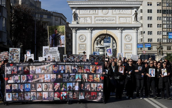 Σκόπια: Χιλιάδες διαδήλωσαν για την τραγωδία στο Κότσανι, ενόψει της δίκης για τους 63 νεκρούς