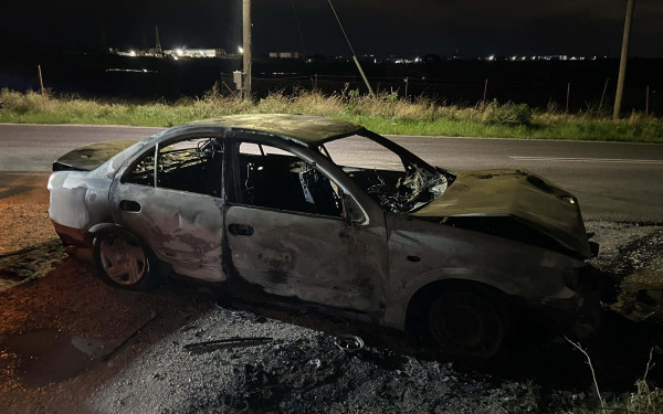 Φωτιά σε ΙΧ που βρίσκονταν εν κινήσει στις 4:30 λίγο έξω από τη Νεοχωρούδα (βίντεο)
