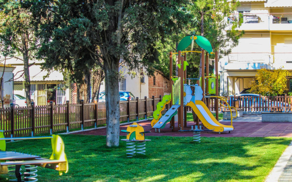 Δήμος Δέλτα: Δύο νέες, σύγχρονες παιδικές χαρές στη Σίνδο