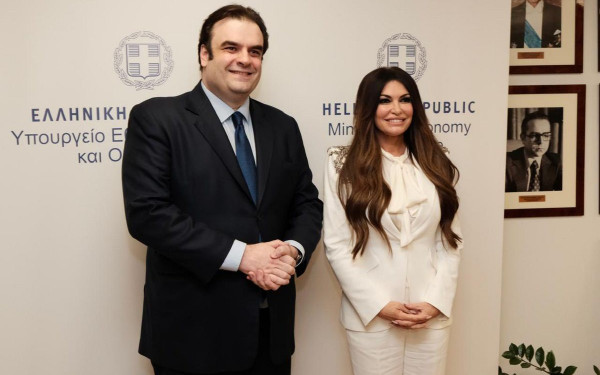 Συνάντηση Πιερρακάκη-Γκιλφόιλ για επενδύσεις και οικονομική συνεργασία