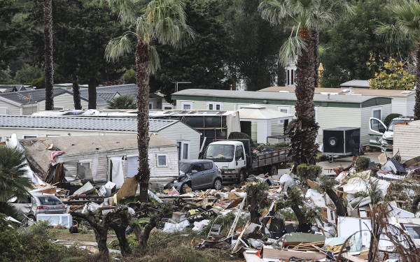 Σαρώνει στο πέρασμα της η «Κλαούντια»- Ακραία καιρικά φαινόμενα στην Ιβηρική και τη Μ. Βρετανία