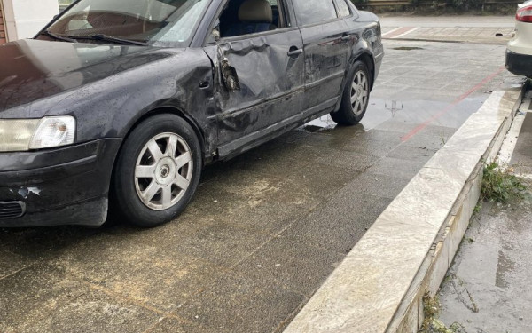 Θεσσαλονίκη: Σοβαρό τροχαίο με νταλίκα στην Εθνική Οδό Θεσσαλονίκης-Καβάλας - Ένα ζευγάρι τραυματίστηκε, πολυτραυματίας ο άνδρας