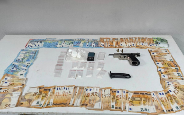 Ημαθία: Έκρυβε την κοκαΐνη σε κλουβιά εκτροφής σκύλων