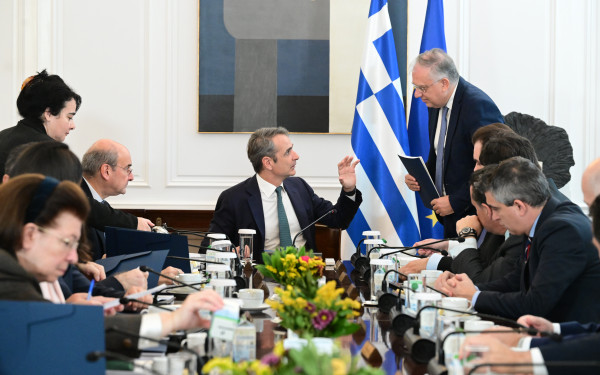 Δεν πάμε καλά ούτε μέσα ούτε έξω. Του Βασίλη Κοντογουλίδη