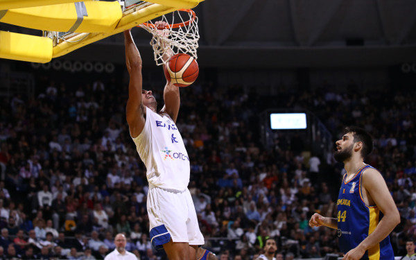 Μπάσκετ: Περίπατος και αποθέωση της Εθνικής στη Θεσσαλονίκη (βίντεο)