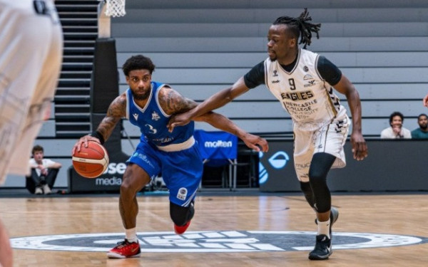 Μπάσκετ: Περίπατος του Ηρακλή στην Αγγλία με 30άρα του Ράιτ-Φόρμαν (βίντεο)