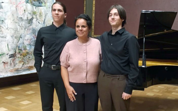 Θεσσαλονίκη: Ρεσιτάλ Πιάνου με δύο νεαρούς Ρουμάνους πιανίστες στη Νεάπολη