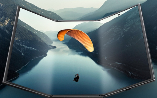 Samsung Galaxy Z TriFold: Το νέο «ακορντεόν» smartphone με διπλή αναδίπλωση και τρεις οθόνες