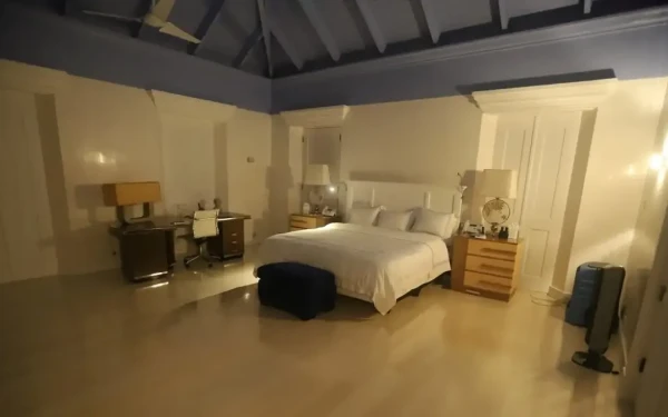 Τζέφρι Επστάιν: Στη δημοσιότητα φωτογραφίες από την έπαυλη κολαστήριο στο ιδιόκτητο νησί της Καραϊβικής