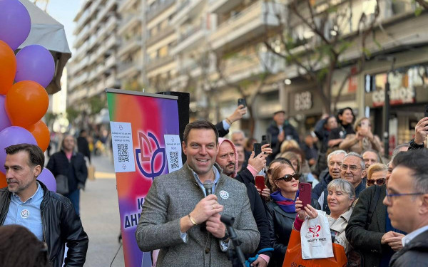 Στη Θεσσαλονίκη ο Στεφανος Κασσελάκης μετά… μουσικής