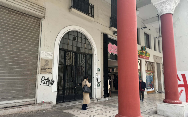 Θεσσαλονίκη: Ρημάζει το κτίριο του πρώην Α.Τ. Λευκού Πύργου- Εμπόδια στη δημιουργία ξενοδοχείου