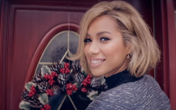 Με 38 εκατ. προβολές το «One More Sleep» της Λιόνα Λιούις το δημοφιλέστερο βρετανικό χριστουγεννιάτικο τραγούδι