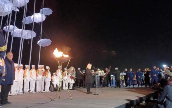 Η Θεσσαλονίκη φωτίστηκε από την Ολυμπιακή Φλόγα (βίντεο)