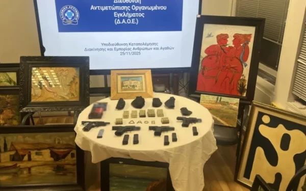 Κύκλωμα με πλαστούς πίνακες: To λαμπρό βιογραφικό του δικηγόρου που συνελήφθη (βίντεο)