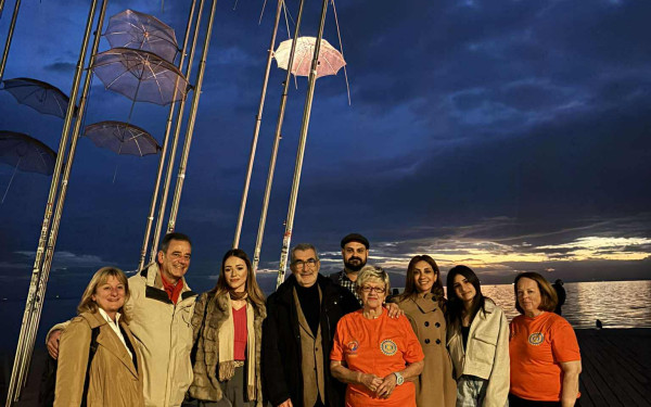 Θεσσαλονίκη: Πορτοκαλί σύμβολο ενδυνάμωσης οι «Ομπρέλες» στη μάχη κατά της έμφυλης βίας (βίντεο)