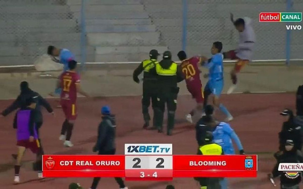 Χάος στη Βολιβία: Επικά επεισόδια και 17 αποβολές σε αγώνα ποδοσφαίρου (βίντεο)