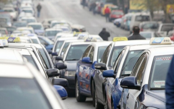 Ταξί: «Τραβούν» χειρόφρενο Τρίτη και Τετάρτη - Πανελλαδική απεργία