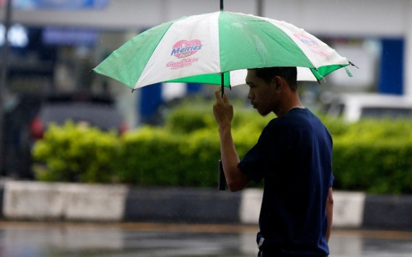 Στους 55 ανήλθε ο αριθμός των νεκρών από τις πλημμύρες στην Ταϊλάνδη