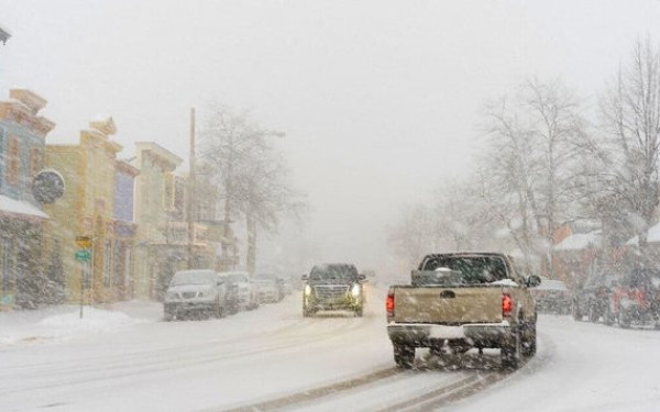 ΗΠΑ: Χειμερινή καταιγίδα θέτει σε επιφυλακή 16 εκατομμύρια Αμερικανούς - Tουλάχιστον 30 εκατοστά χιόνι αναμένονται (βίντεο)