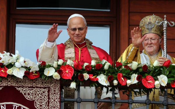 Ο Πάπας Λέων ΙΔ' έφτασε στη Βηρυτό - Θα συναντηθεί με τον πρόεδρο Ζοζέφ Αούν