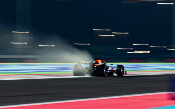 Φόρμουλα 1: Ο Φερστάπεν το έκανε ντέρμπι στο Κατάρ