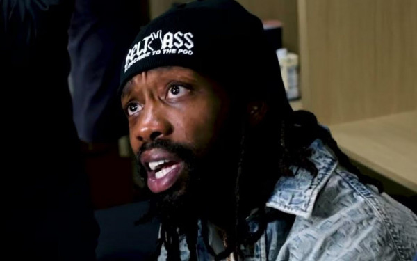 Πατ Μπέβερλι: Ο εριστικός αντι-σταρ που έρχεται να παίξει ξύλο για τον ΠΑΟΚ (βίντεο)