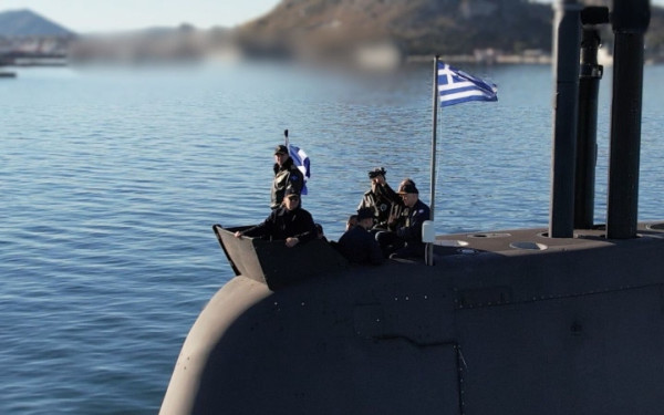 Ο Ν. Δένδιας παρακολούθησε βολή νέου τύπου τορπίλης  από το υποβρύχιο «Πιπίνος»