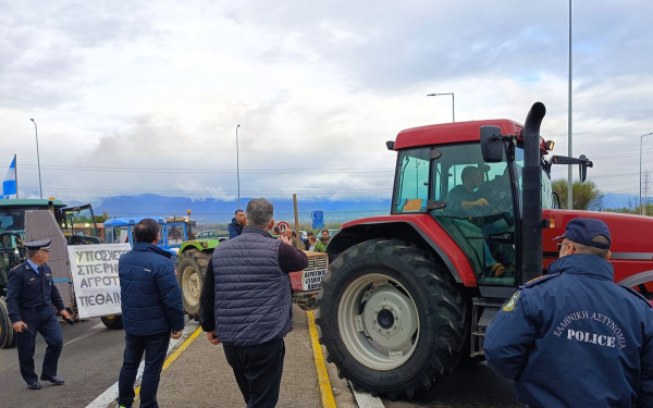 Αγροτικές κινητοποιήσεις σε πλήρη κλιμάκωση: Κλειστοί δρόμοι, νέα μπλόκα και αυξανόμενη πίεση στην κυβέρνηση