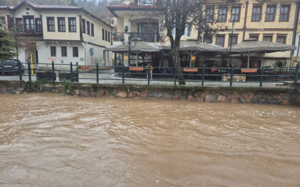 Καταστροφικές εικόνες στην Φλώρινα από την κακοκαιρία - Χωρίς υδροδότηση αρκετές περιοχές